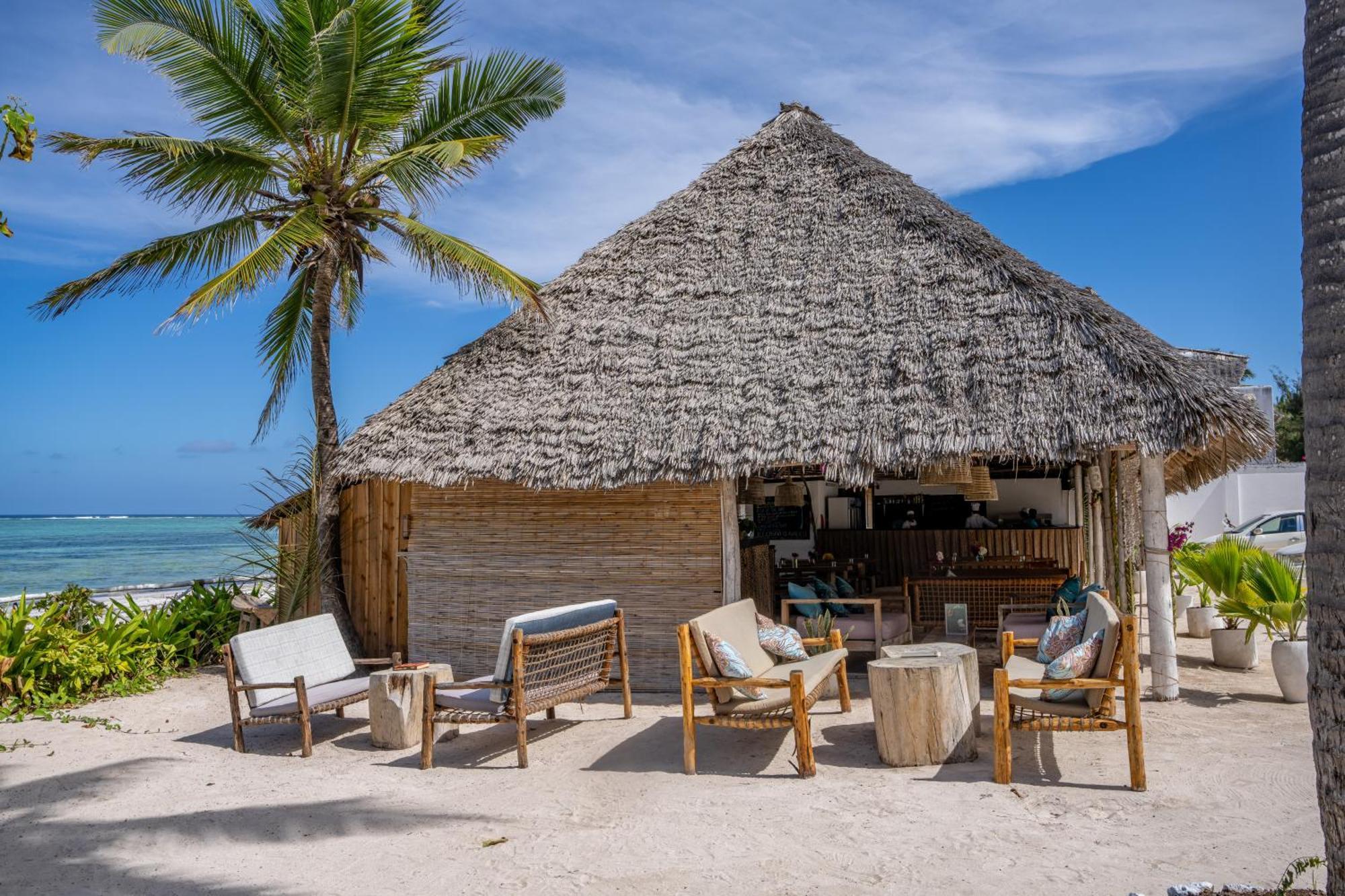 Natural Park Villa Resort Pingwe Exterior photo