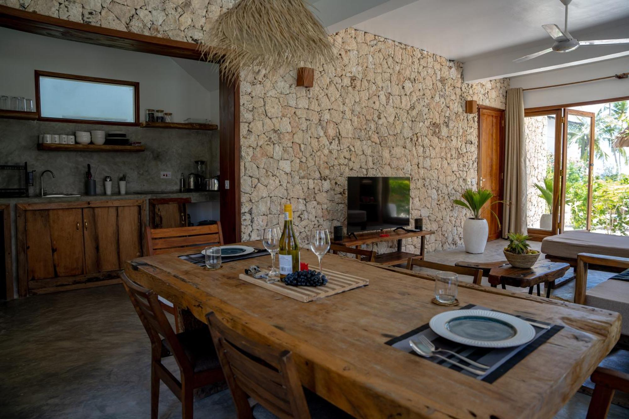 Natural Park Villa Resort Pingwe Exterior photo