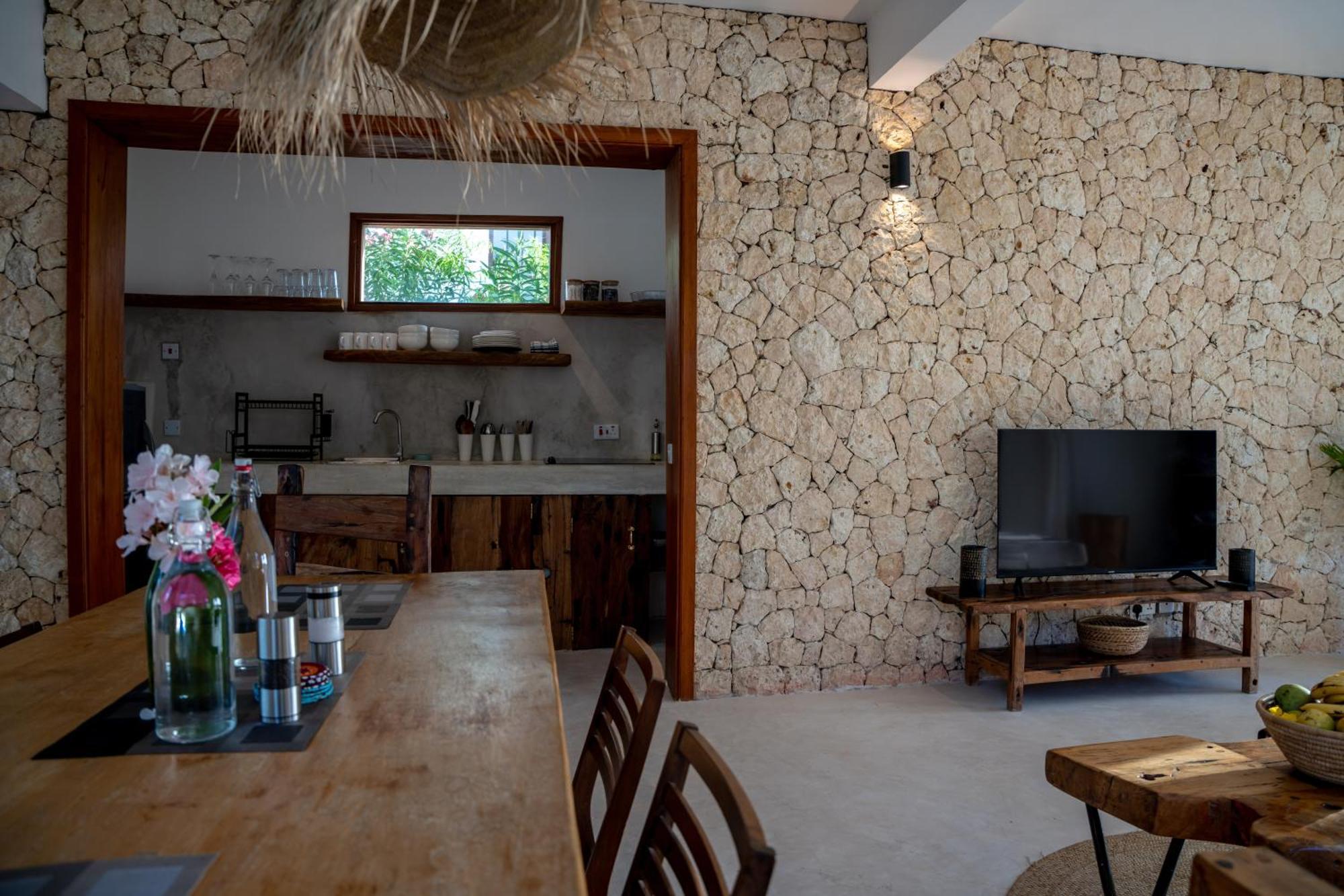 Natural Park Villa Resort Pingwe Exterior photo