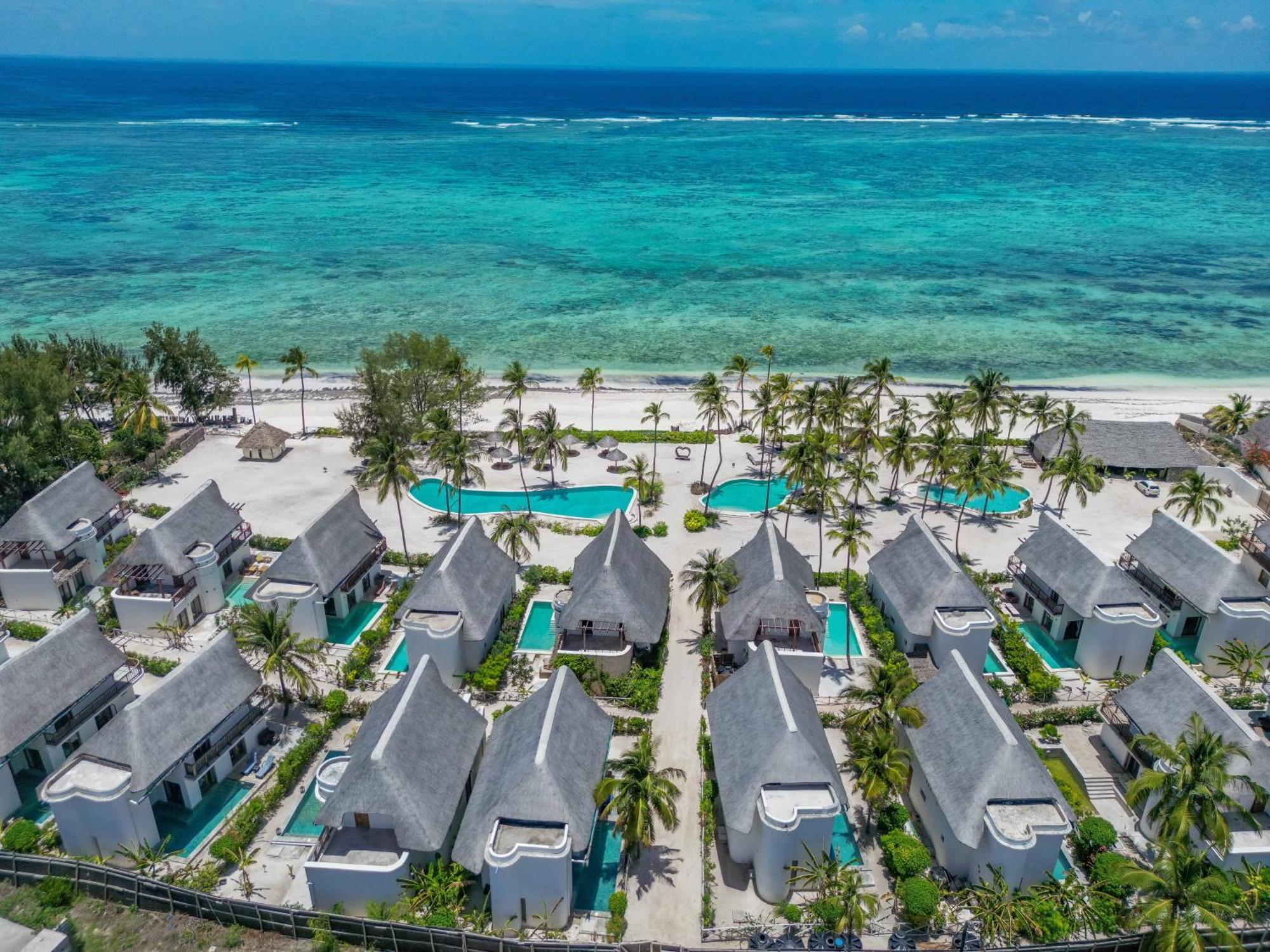 Natural Park Villa Resort Pingwe Exterior photo