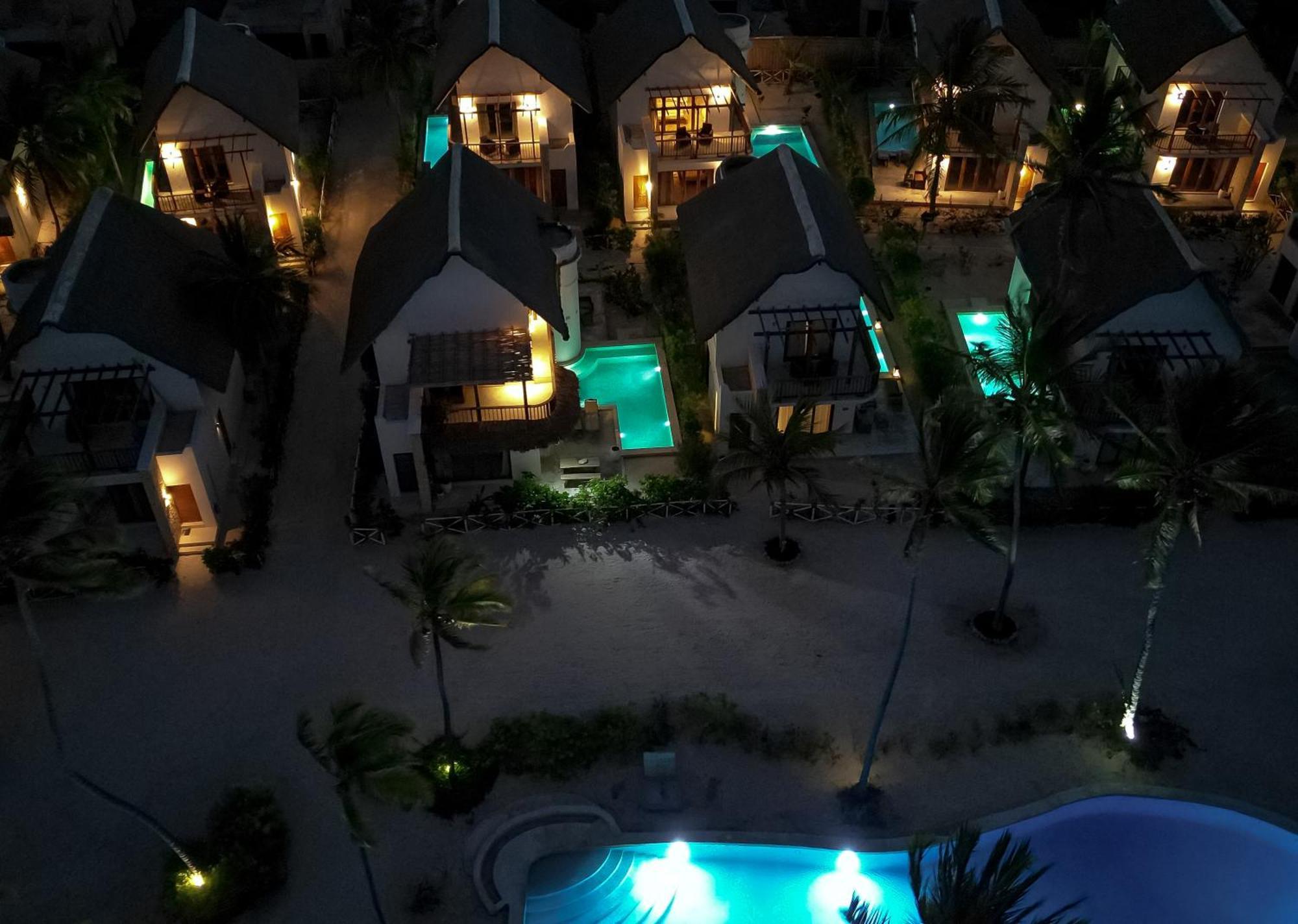 Natural Park Villa Resort Pingwe Room photo