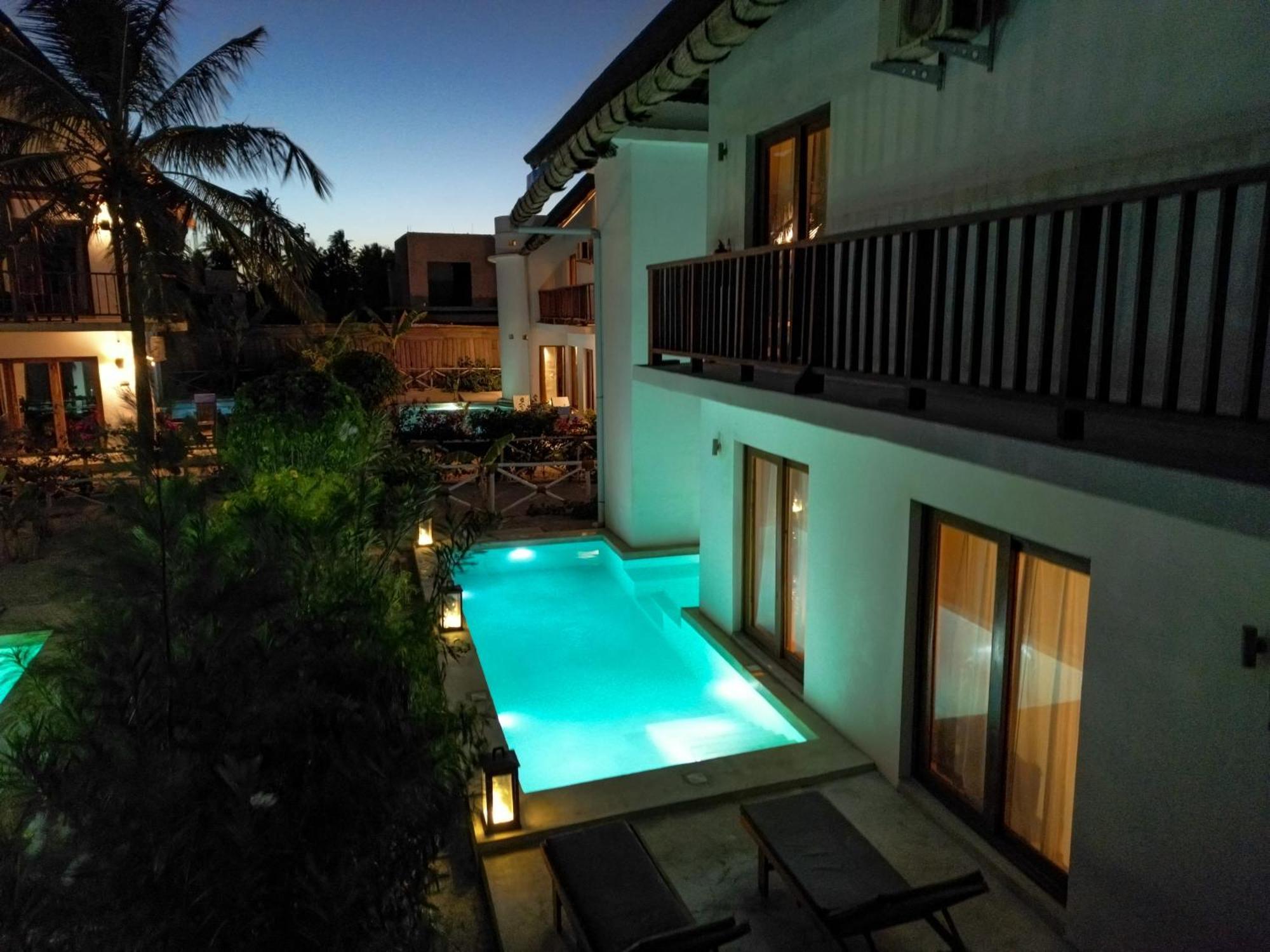 Natural Park Villa Resort Pingwe Room photo