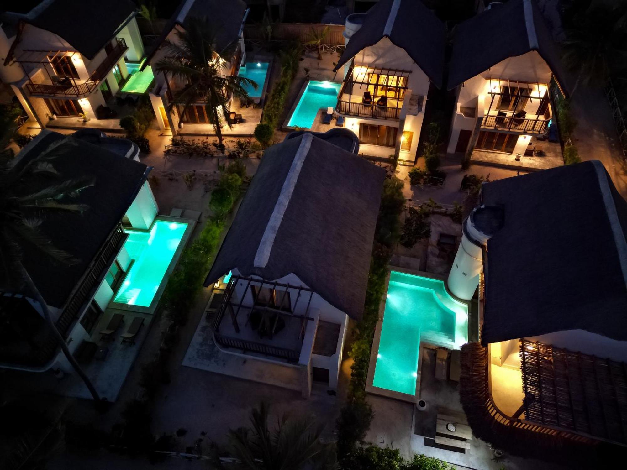 Natural Park Villa Resort Pingwe Room photo
