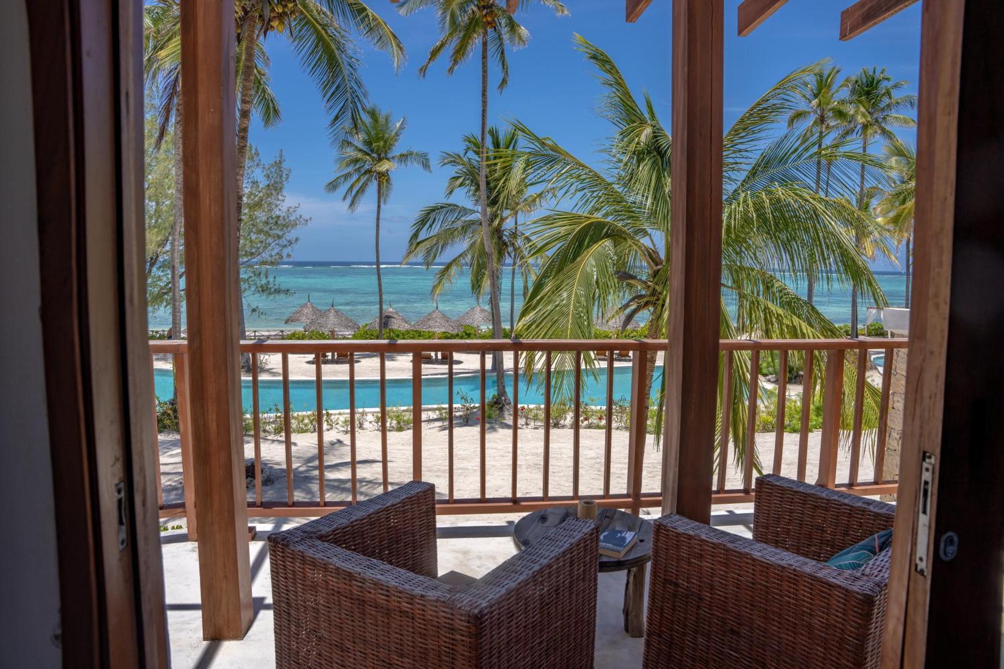 Natural Park Villa Resort Pingwe Room photo